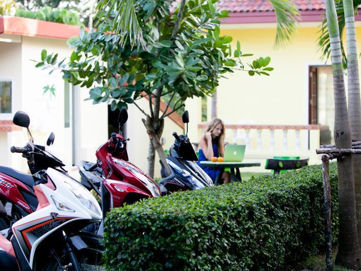 Lucky Lek Resort Rawai Ngoại thất bức ảnh