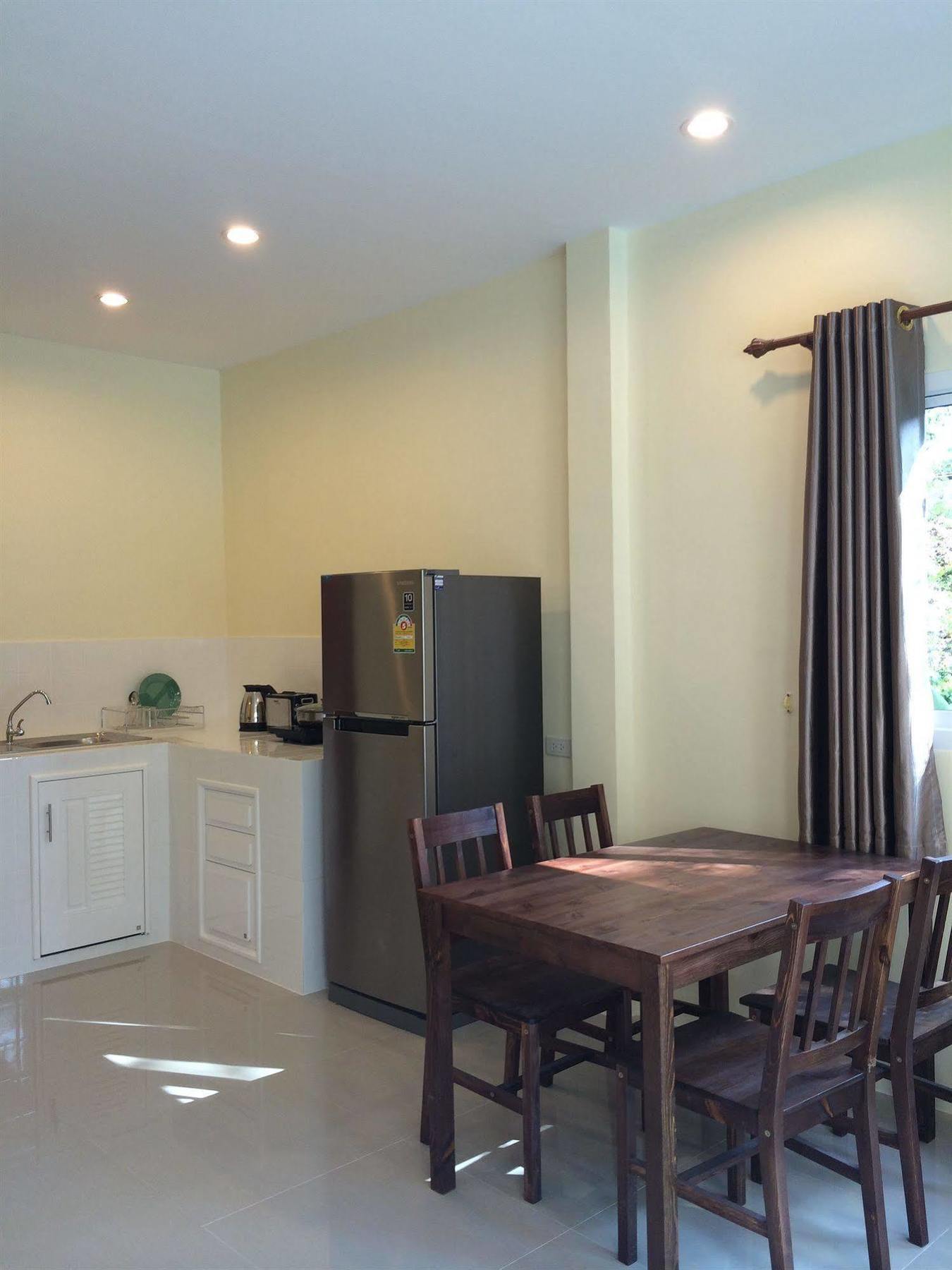 Lucky Lek Resort Rawai Ngoại thất bức ảnh