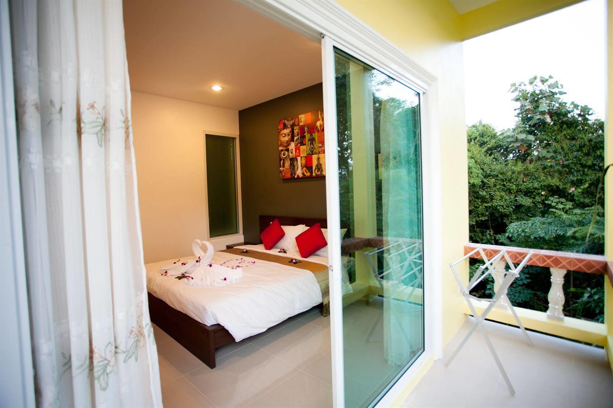 Lucky Lek Resort Rawai Ngoại thất bức ảnh