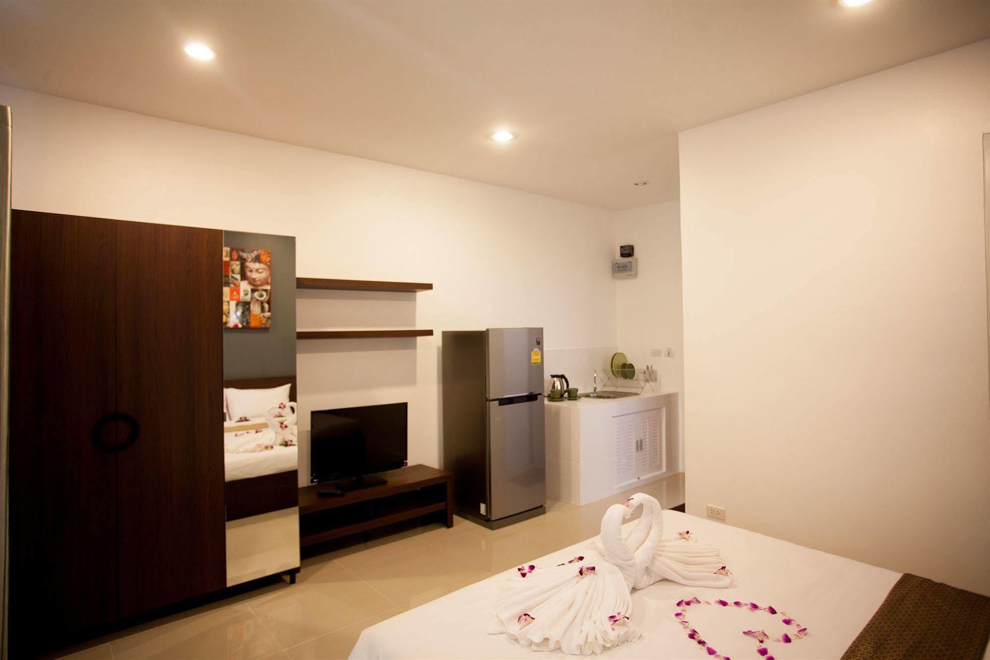 Lucky Lek Resort Rawai Ngoại thất bức ảnh