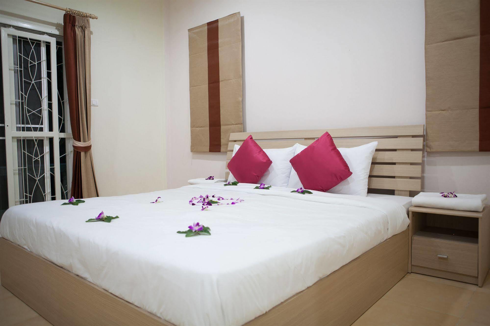 Lucky Lek Resort Rawai Ngoại thất bức ảnh